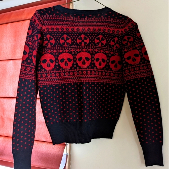 Red button up skull cardigan, Small - Picture 5 of 8
